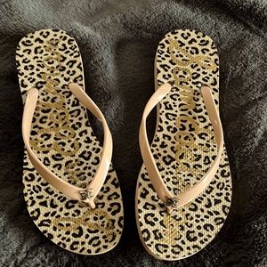 Sam Edelman cheetah flip flops 6 1/2 super cute worn once